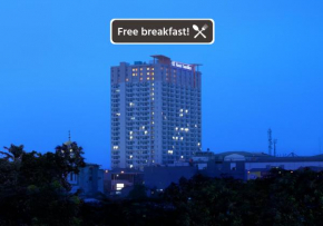 Гостиница Hotel Santika Depok  Депок